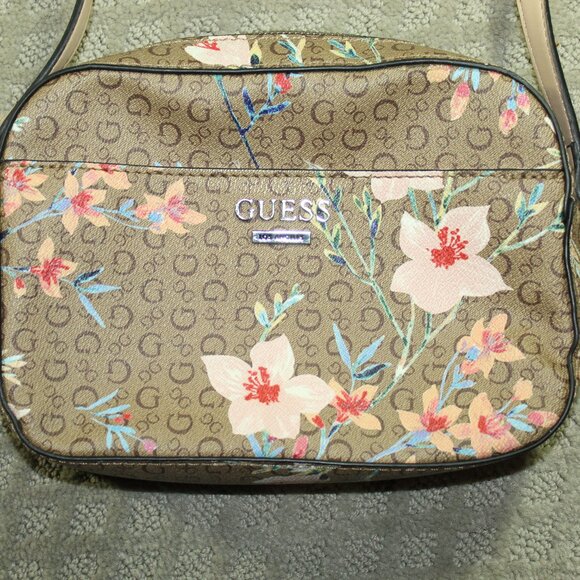 Guess Small Rectangular Floral Crossbody Purse - Picture 2 of 12